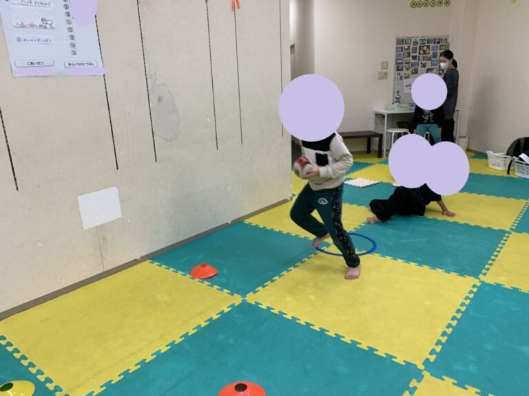 ラグビーボールキャッチ